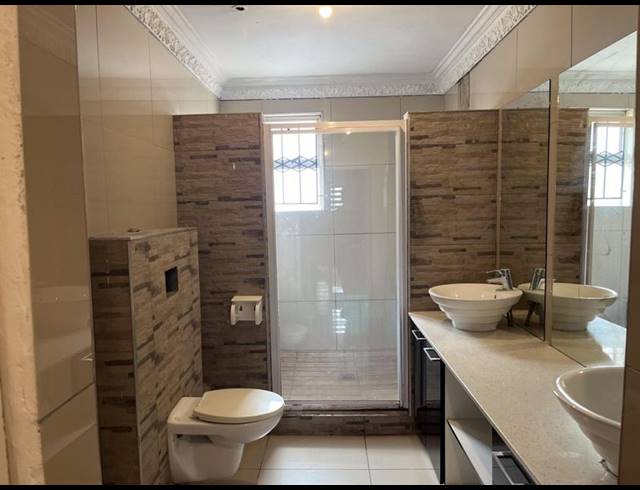 6 BEDROOM HOUSE FOR SALE IN EASTBURY